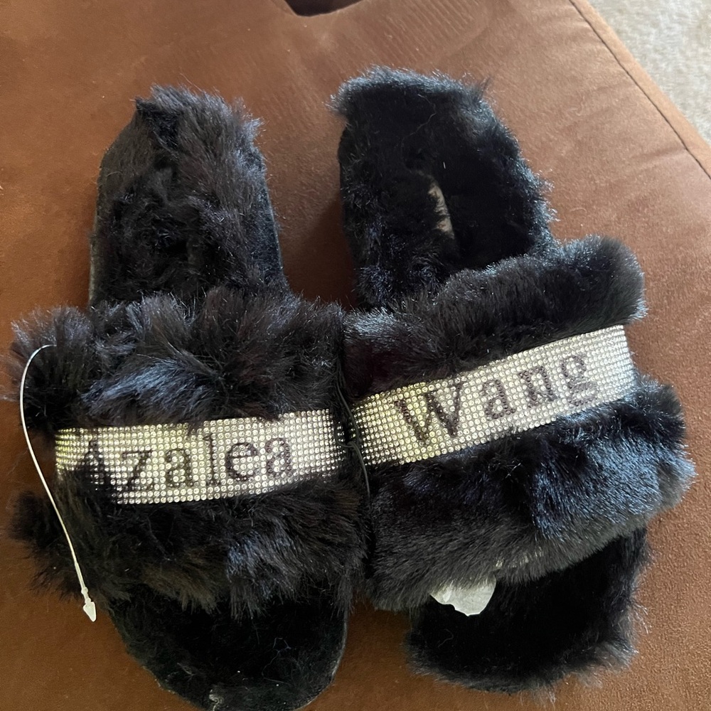 Azalea Wang Black Furry Slippers